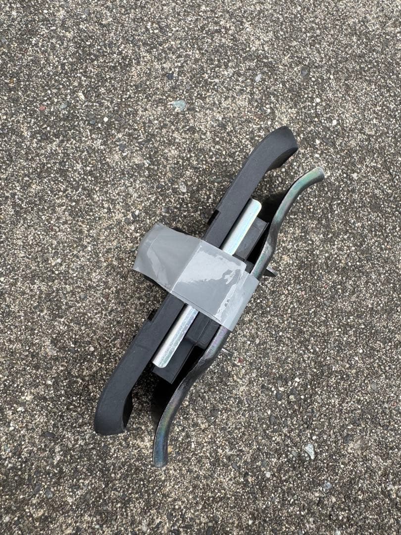 TW200 燃料タンク 黒 キー無しキャップ、取付ステー付