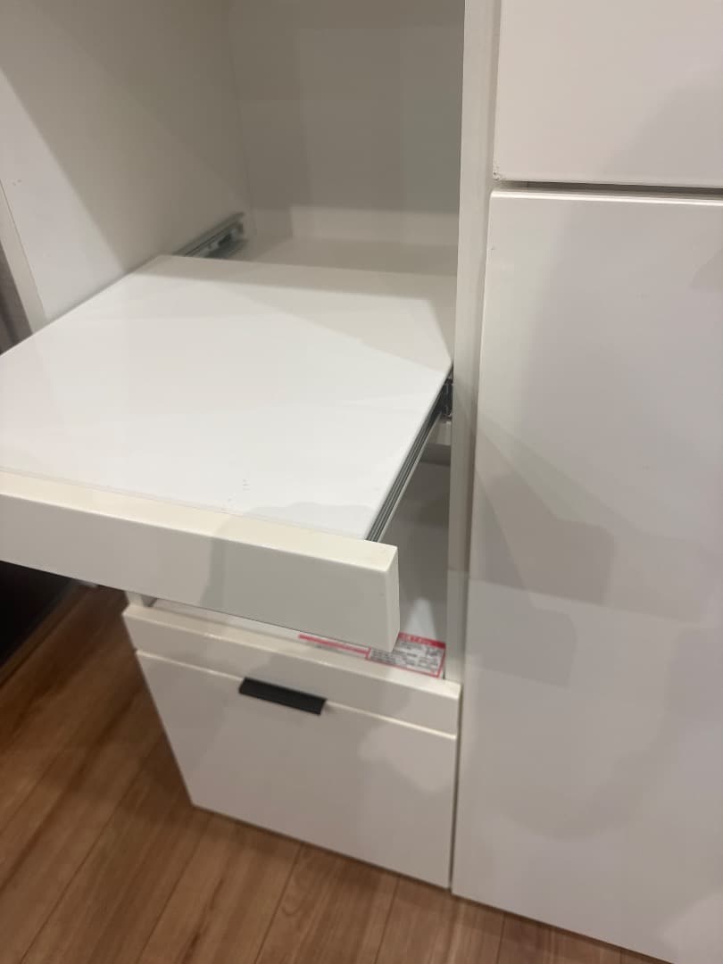 ニトリキッチンカウンター　食器棚　ホワイト