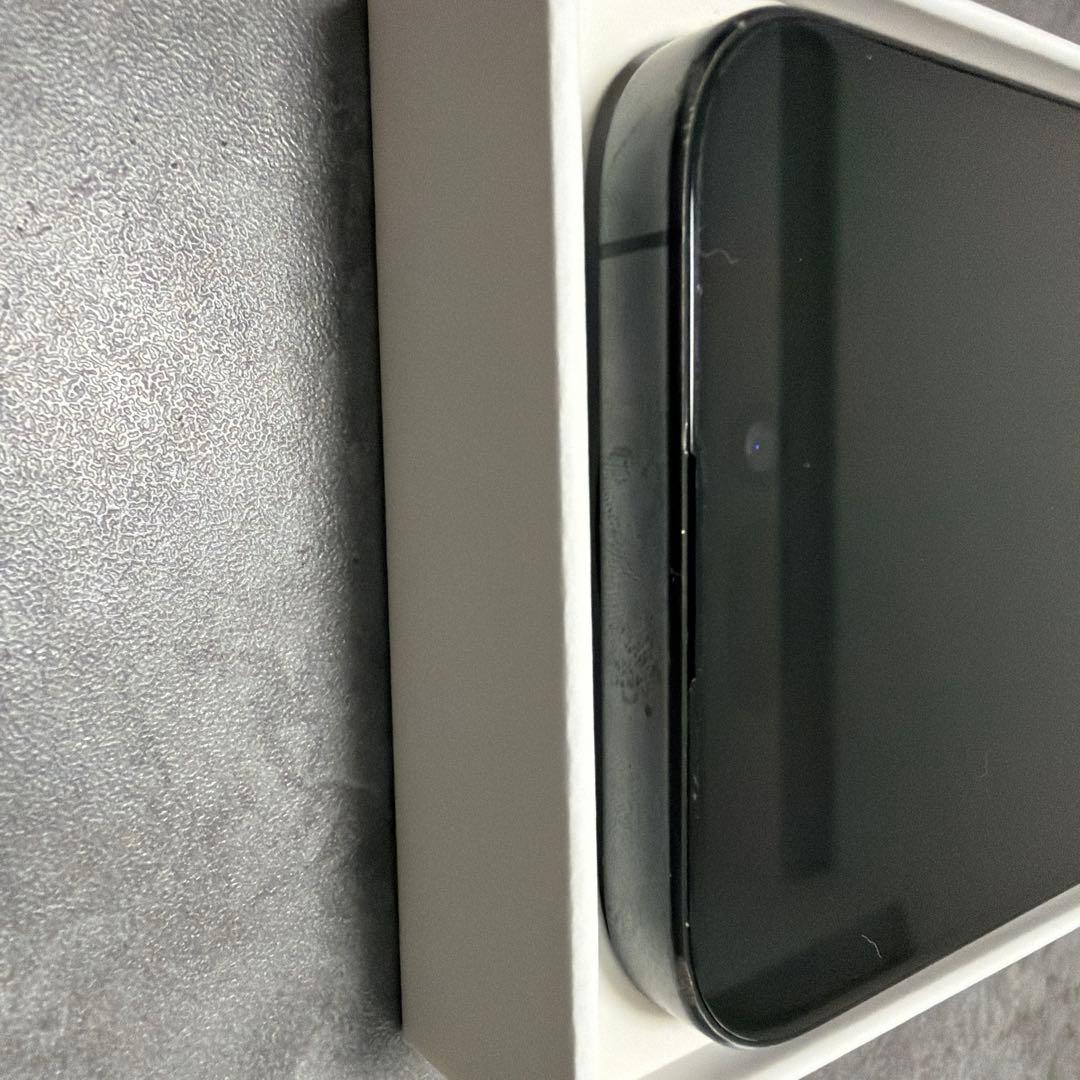 iPhone15pro 256GB ブラックチタニウム　SIMフリー