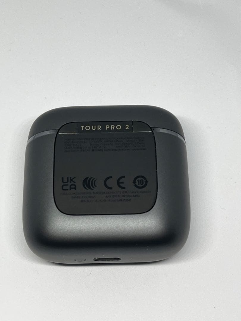 【美品】JBL TOUR PRO 2 ワイヤレスイヤホン シリコンケース付き