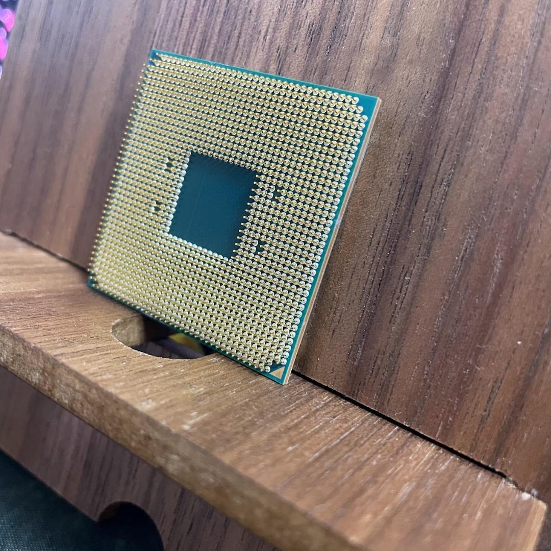 AMD Ryzen7 3700x 正常動作品 Wraith Prism付属します