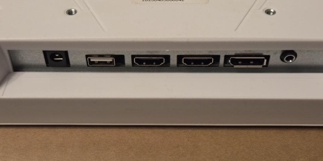 中古品 4K IPS 27インチモニター