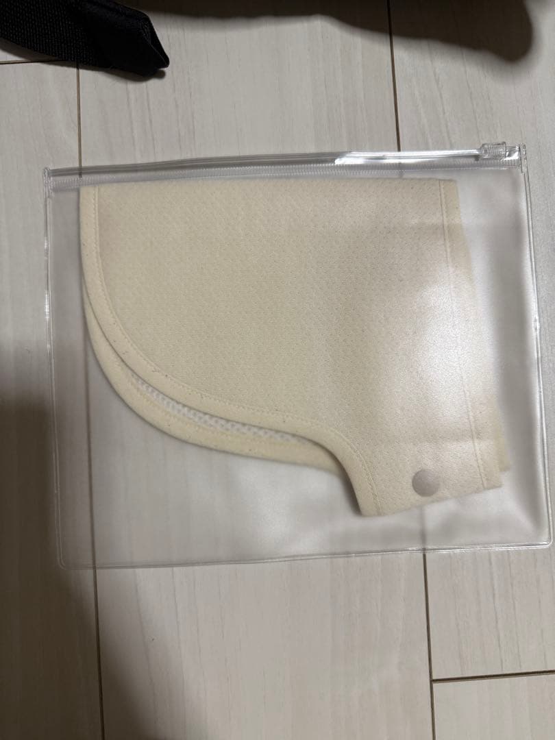 bebe swan ベベスワン　抱っこ紐 黒 よだれかけセット