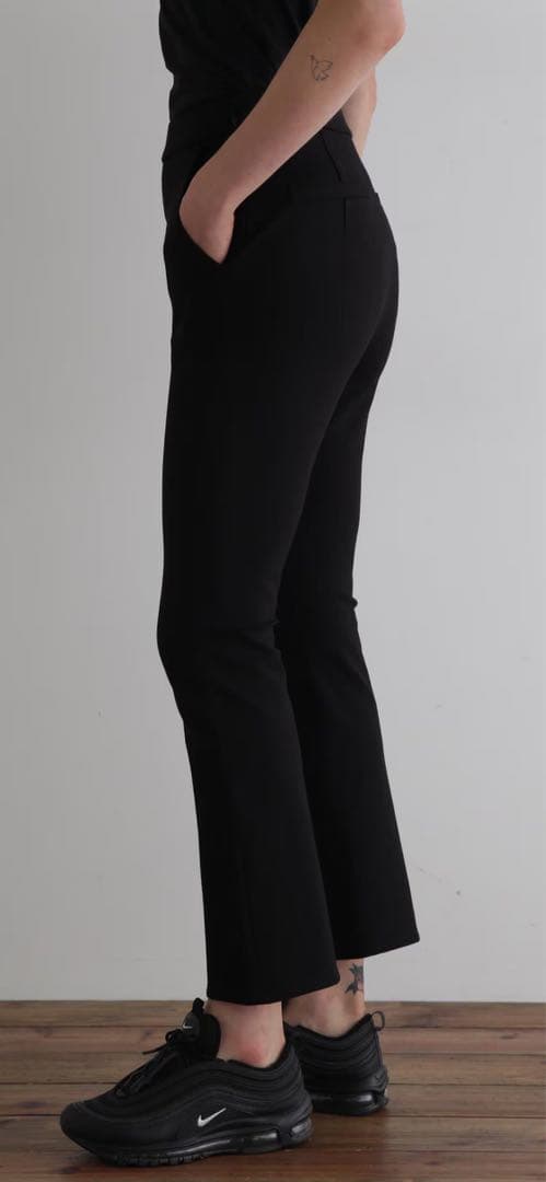 LE PHlL LE PHIL SPORTS》ストレッチサーモポンチパンツ