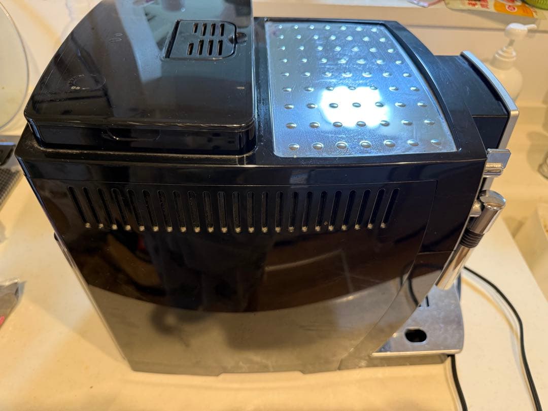 デロンギ マグニフィカSプラス ECAM23210B現状品通電可能