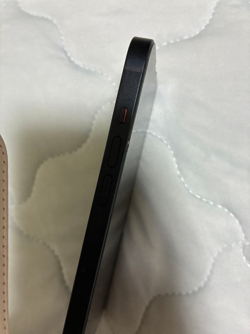 Apple iPhone 14 ブラック本体