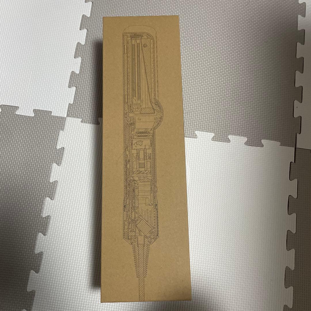 ダイソン　ヘアストレイトナー　ドライヤー