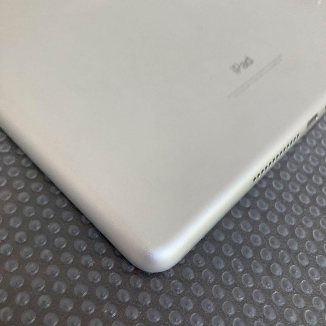 193 電池最良好☆比較的美品☆iPad6第6世代 128GB WIFIモデル☆