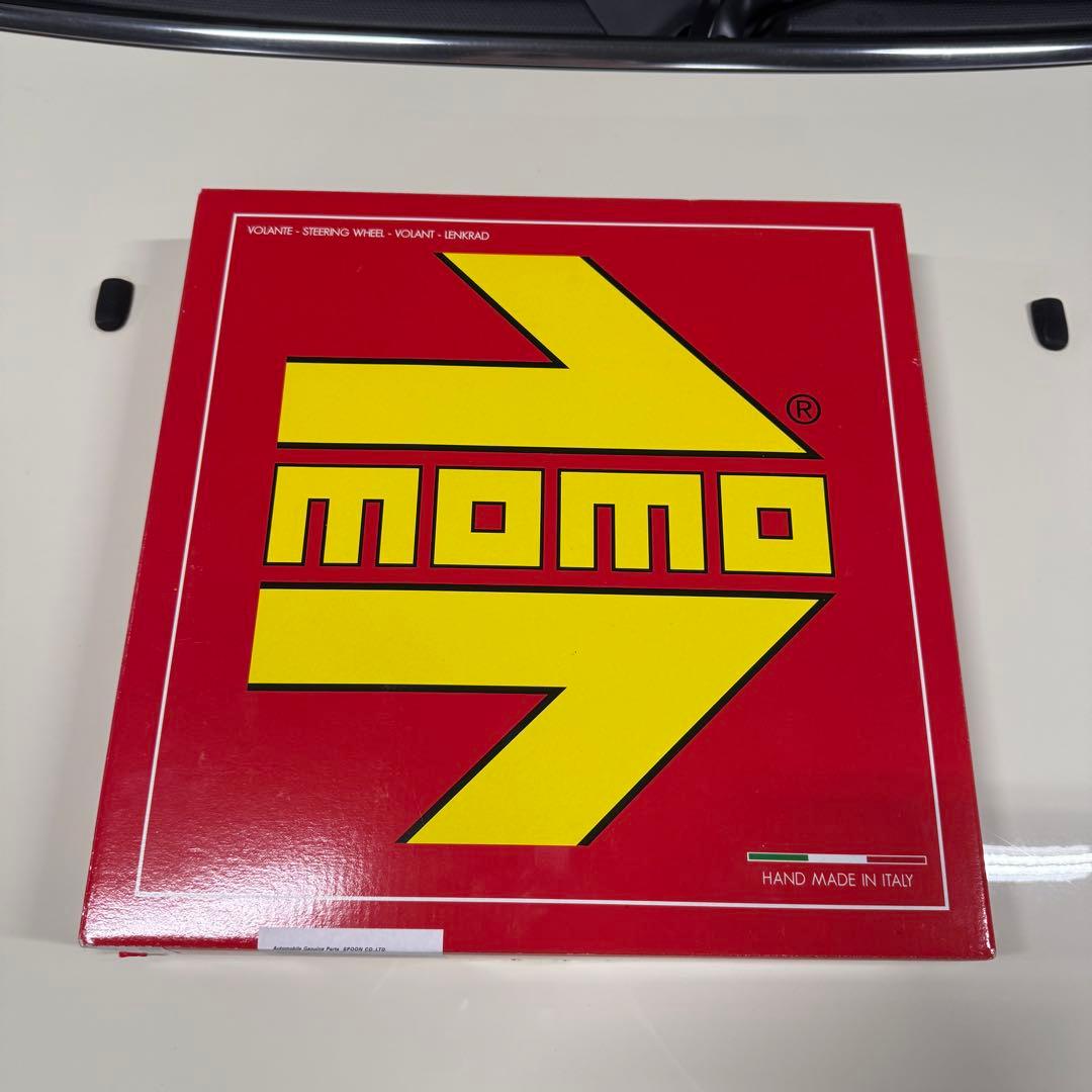 Spoon × momo ステアリング