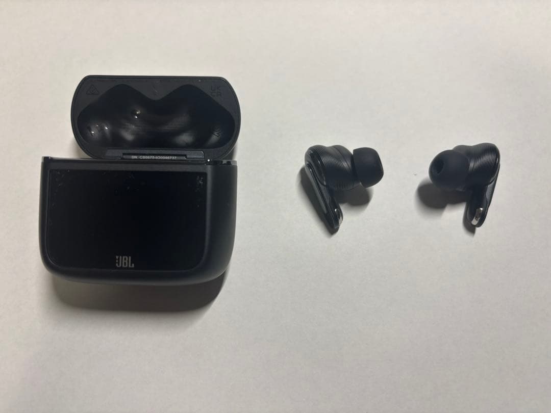 JBL tour pro 3 ワイヤレスイヤホン ブラック ケースカバー付き