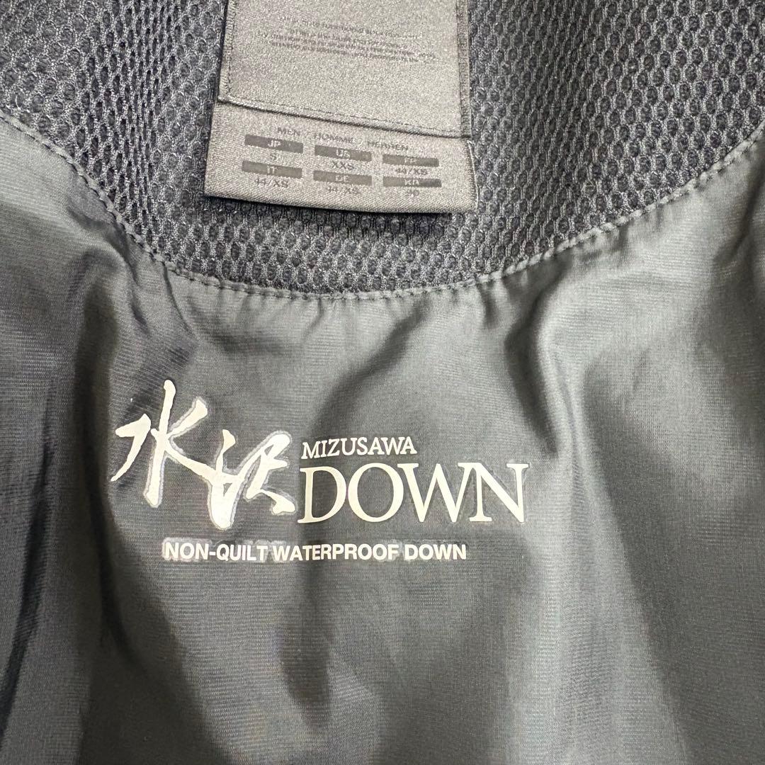 水沢ダウン　DESCENTE デサント オルテライン　マウンテニア　ダウンS 黒