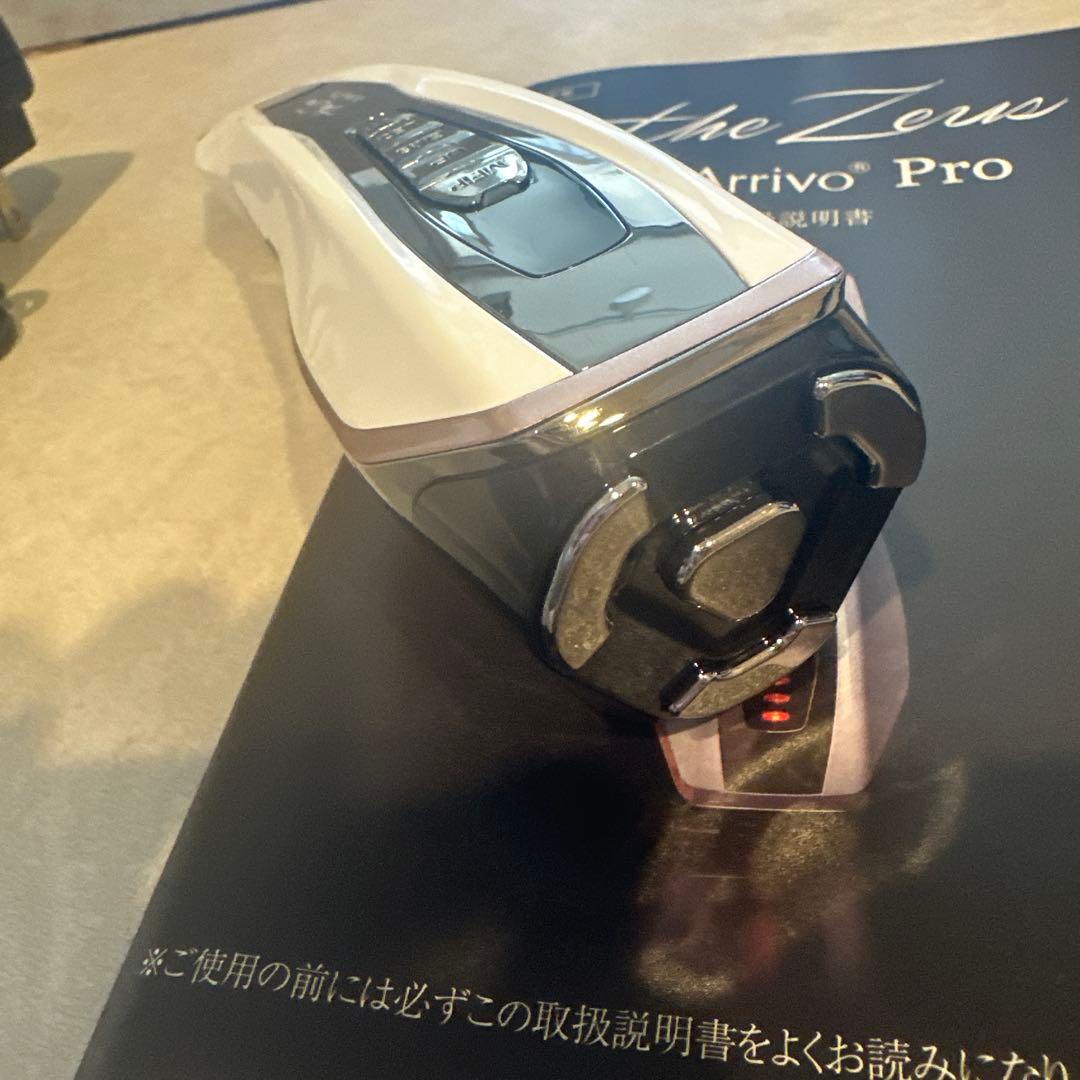 ARTISTIC&CO ドクターアリーヴォー　ゼウス　プロ　業務用　美顔器