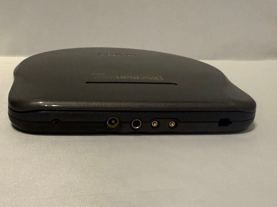 SONY D-777 ポータブルCDプレーヤー ジャンク品 A