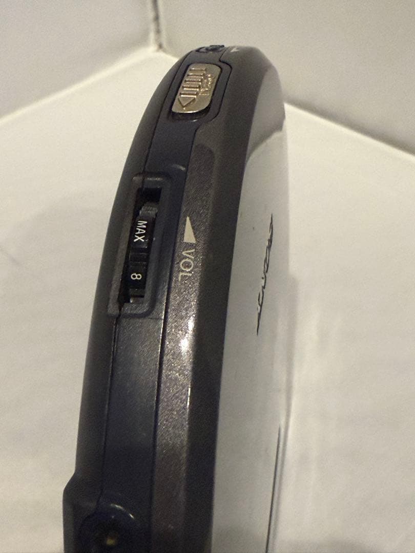 SONY D-777 ポータブルCDプレーヤー ジャンク品 A