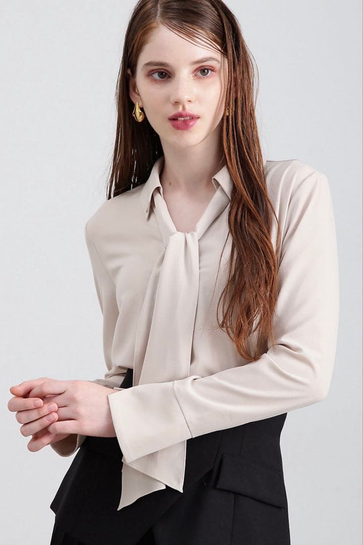 ピンキーアンドダイアン◆ボタンダウンボウタイシャツ ベージュ 38