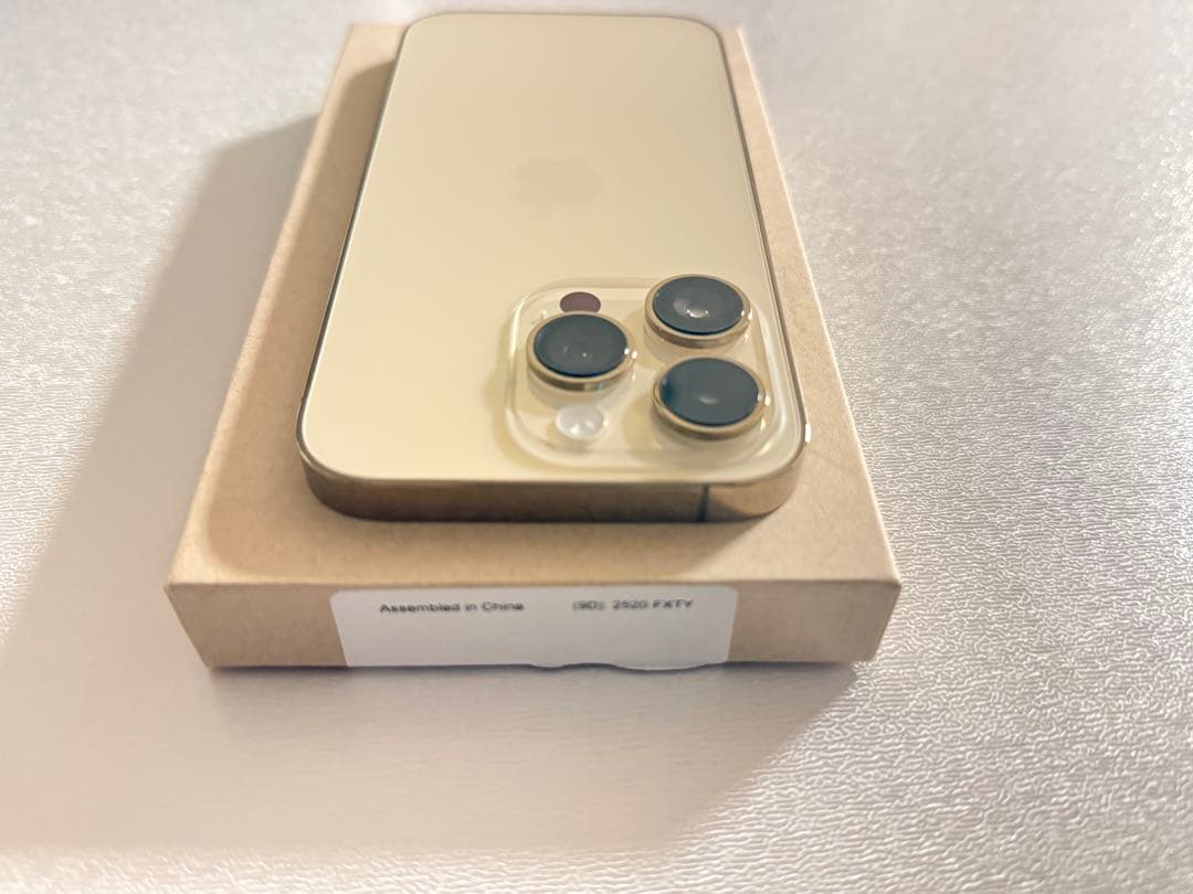 <ほぼ新品> iPhone14 Pro ゴールド 256GB アップルケア交換品