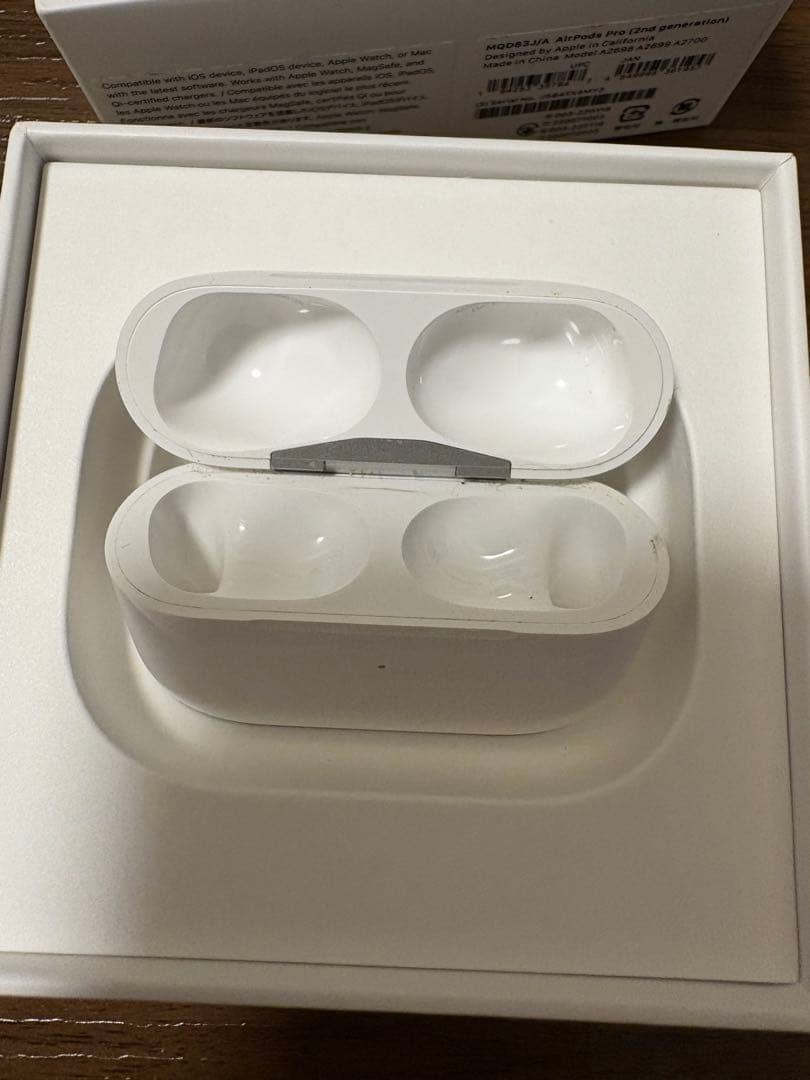 AirPods Pro 第二世代 (左耳+充電ケース)