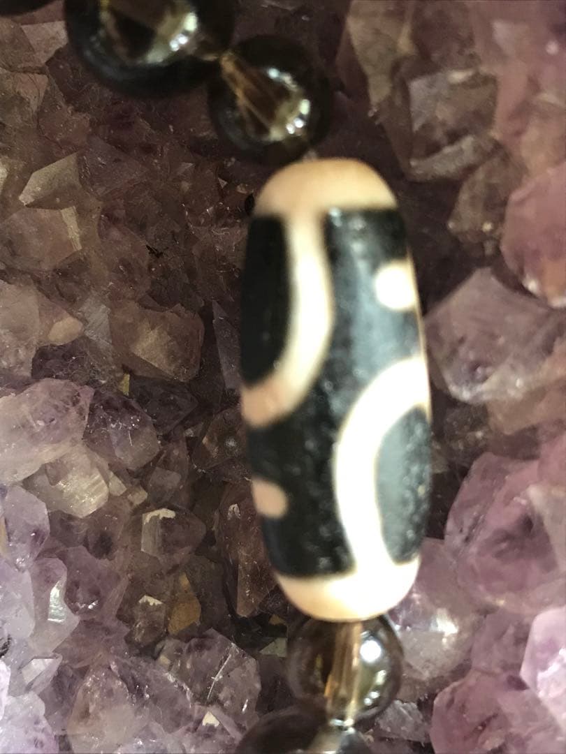 土日限定大幅値下げ‼️希少‼️老礦宝瓶天珠×風化金剛虎牙三眼天珠ブレスレット