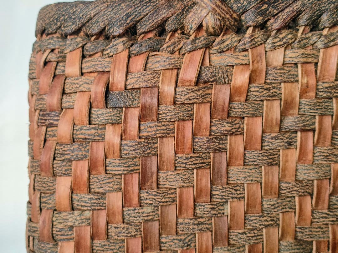 しの　希少天然素材 　沢胡桃かごバッグ　籠バック