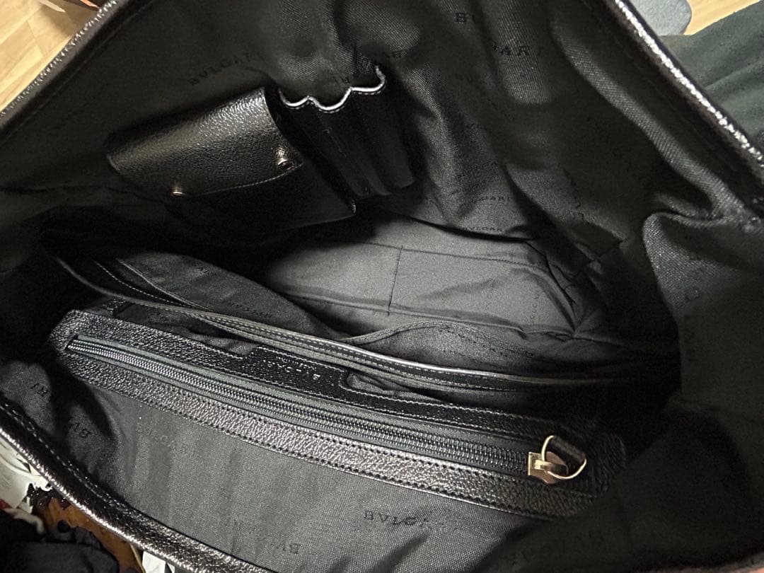 ロ*】様 BVLGARI ブラックレザーショルダーバッグ