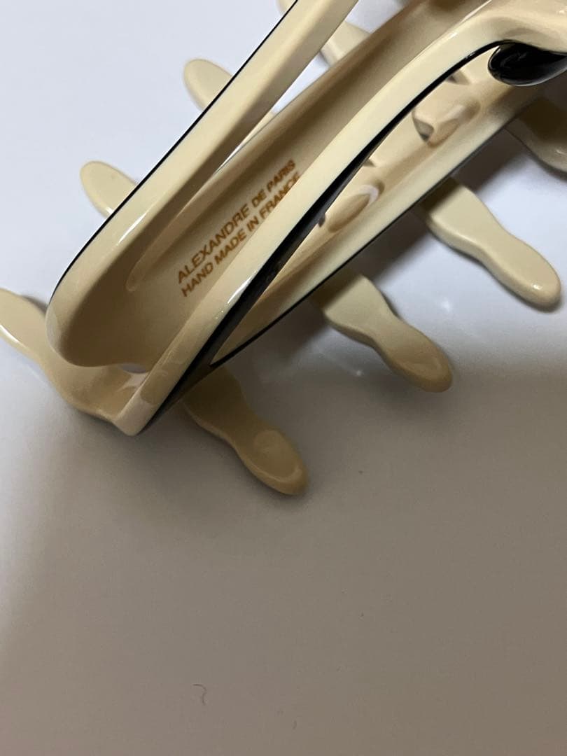 ALEXANDRE DE PARIS ヘアクリップ ブラック/アイボリー