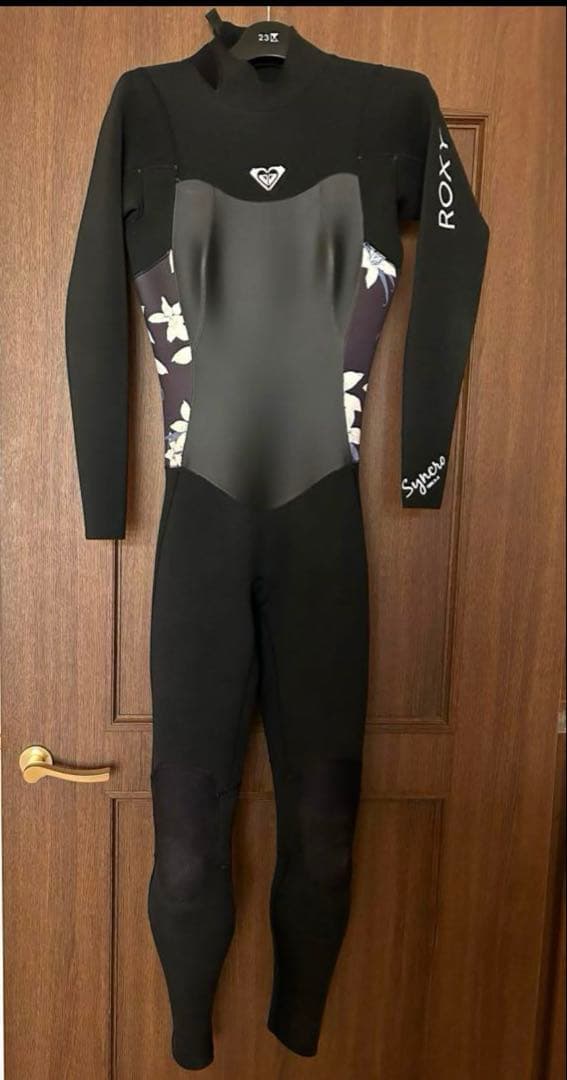 ROXY Synergy フルスーツ ブラック/フラワー