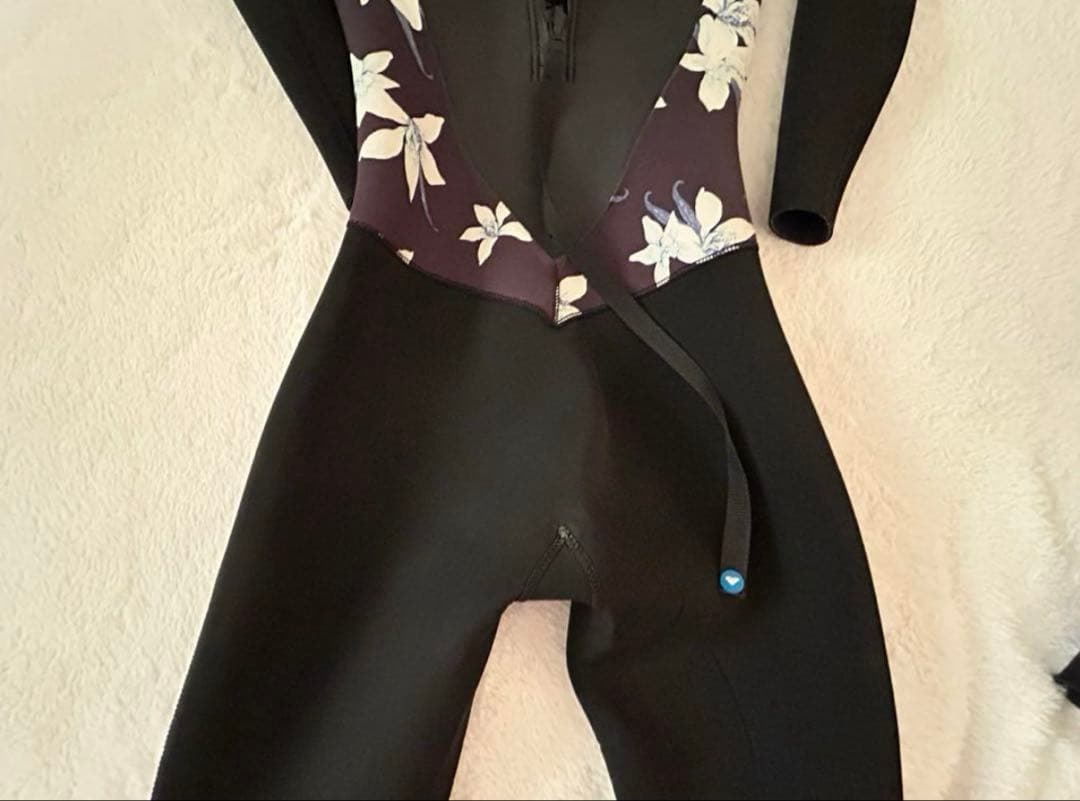 ROXY Synergy フルスーツ ブラック/フラワー