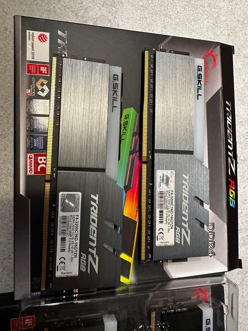 m*7様 G.Skill Trident Z RGB 3200C DDR4 8G