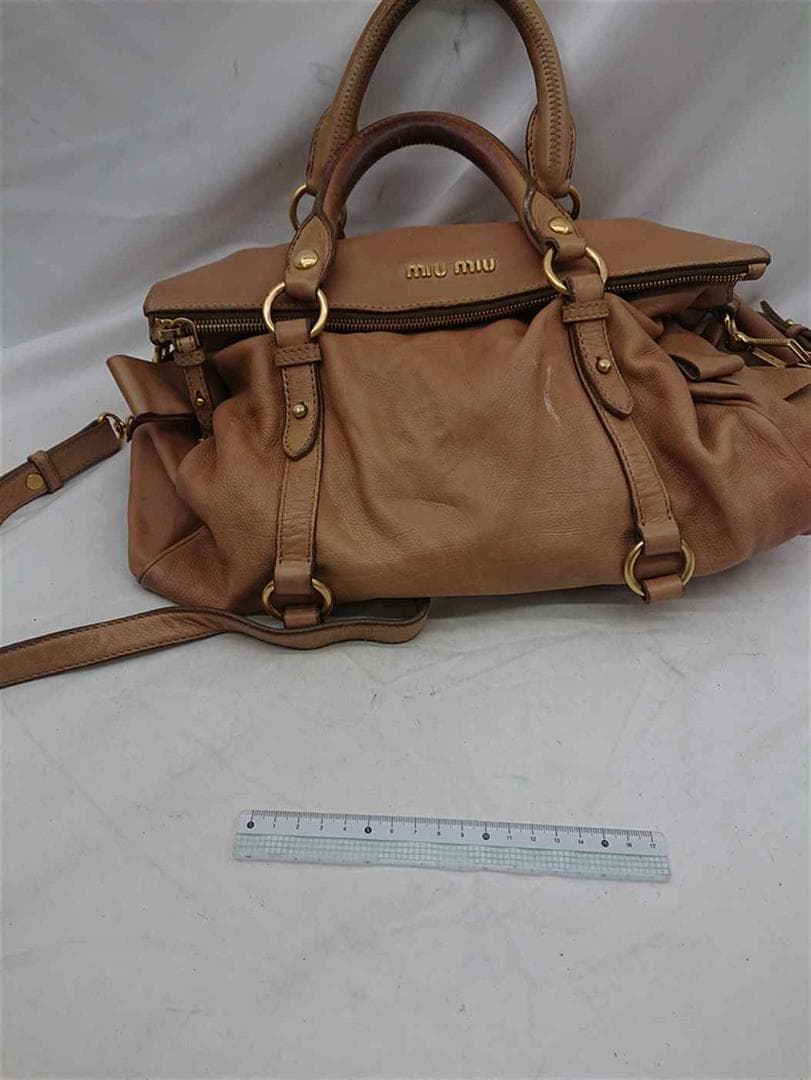 ◎ミュウミュウ レザー 2WAYショルダーバッグ ベージュ系 レディース