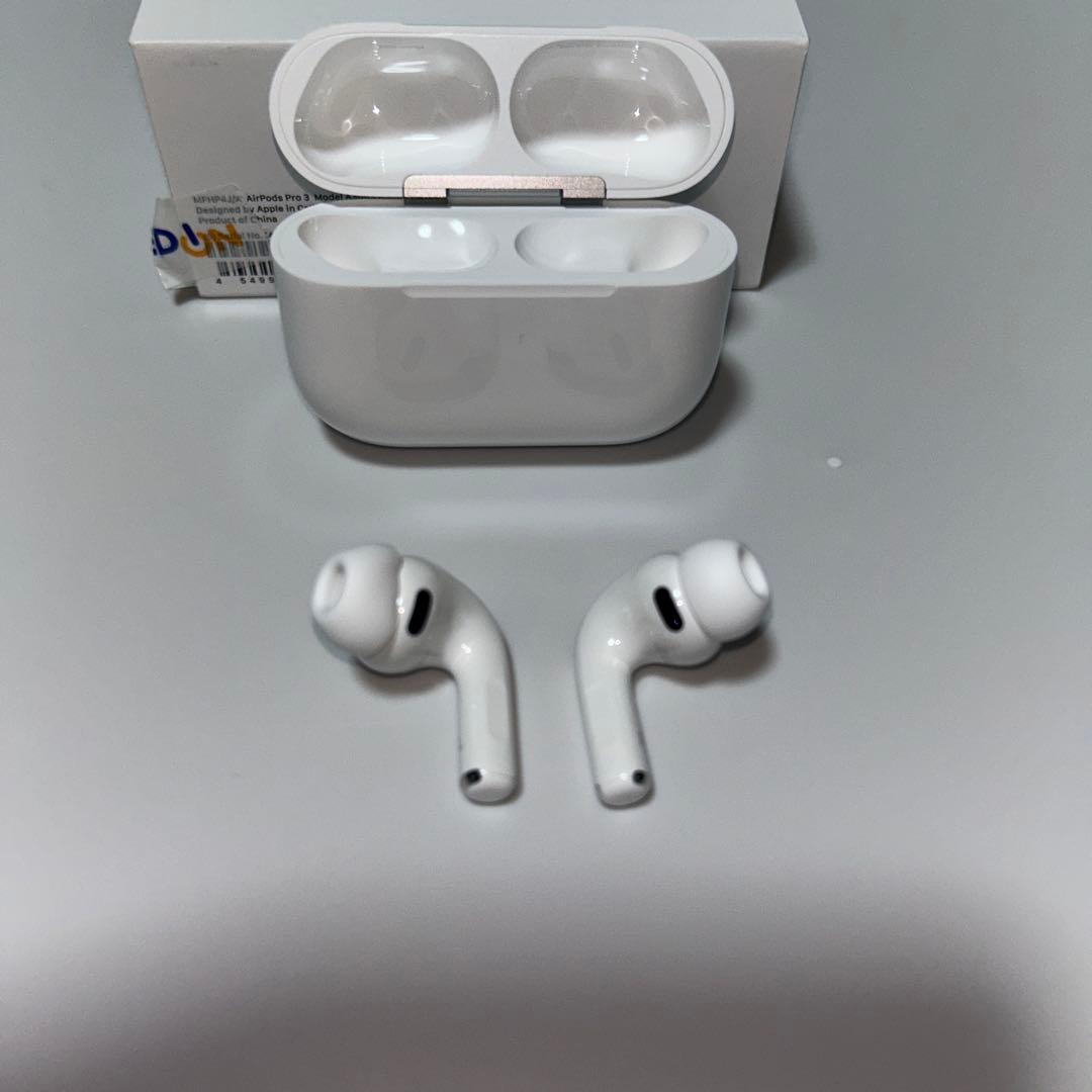 Apple AirPods Pro 3 ＋ケース