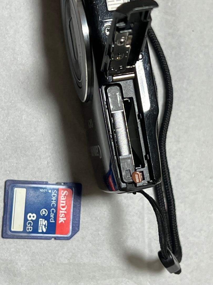 Canon IXY 120コンパクトデジタルカメラ