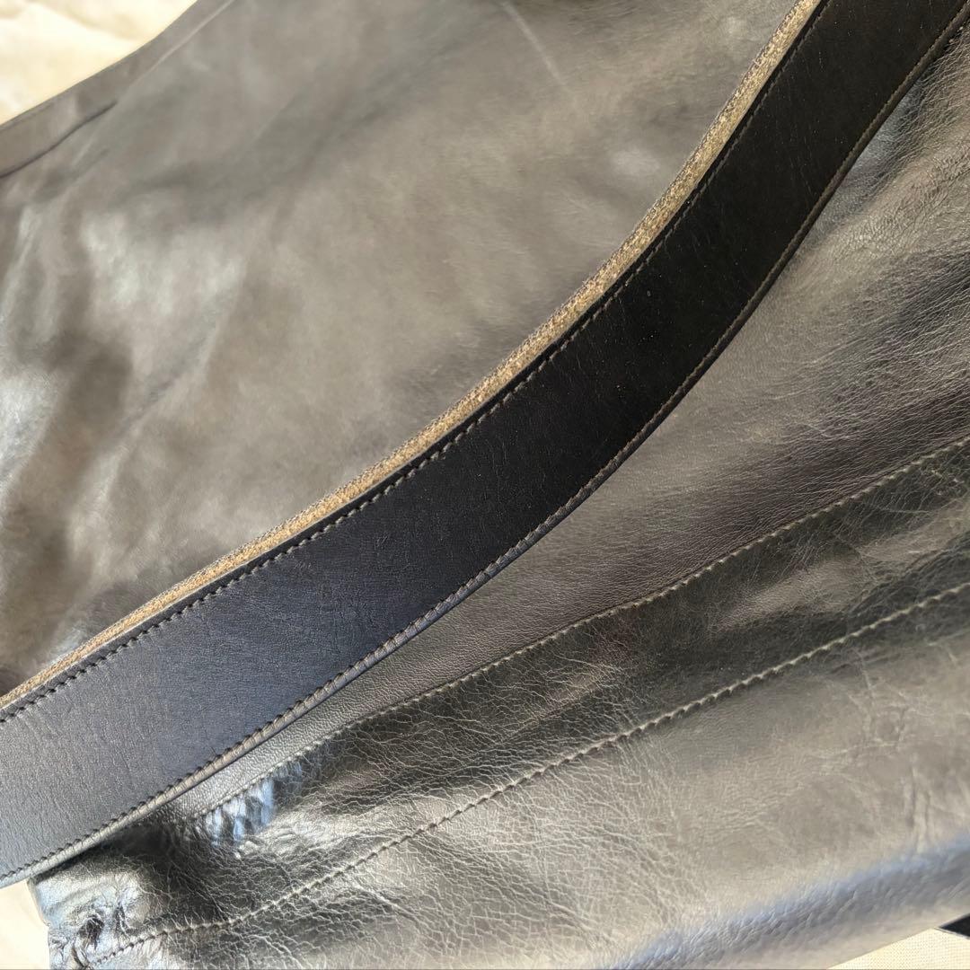 BALENCIAGA THE MENS DAY レザー ショルダーバッグ