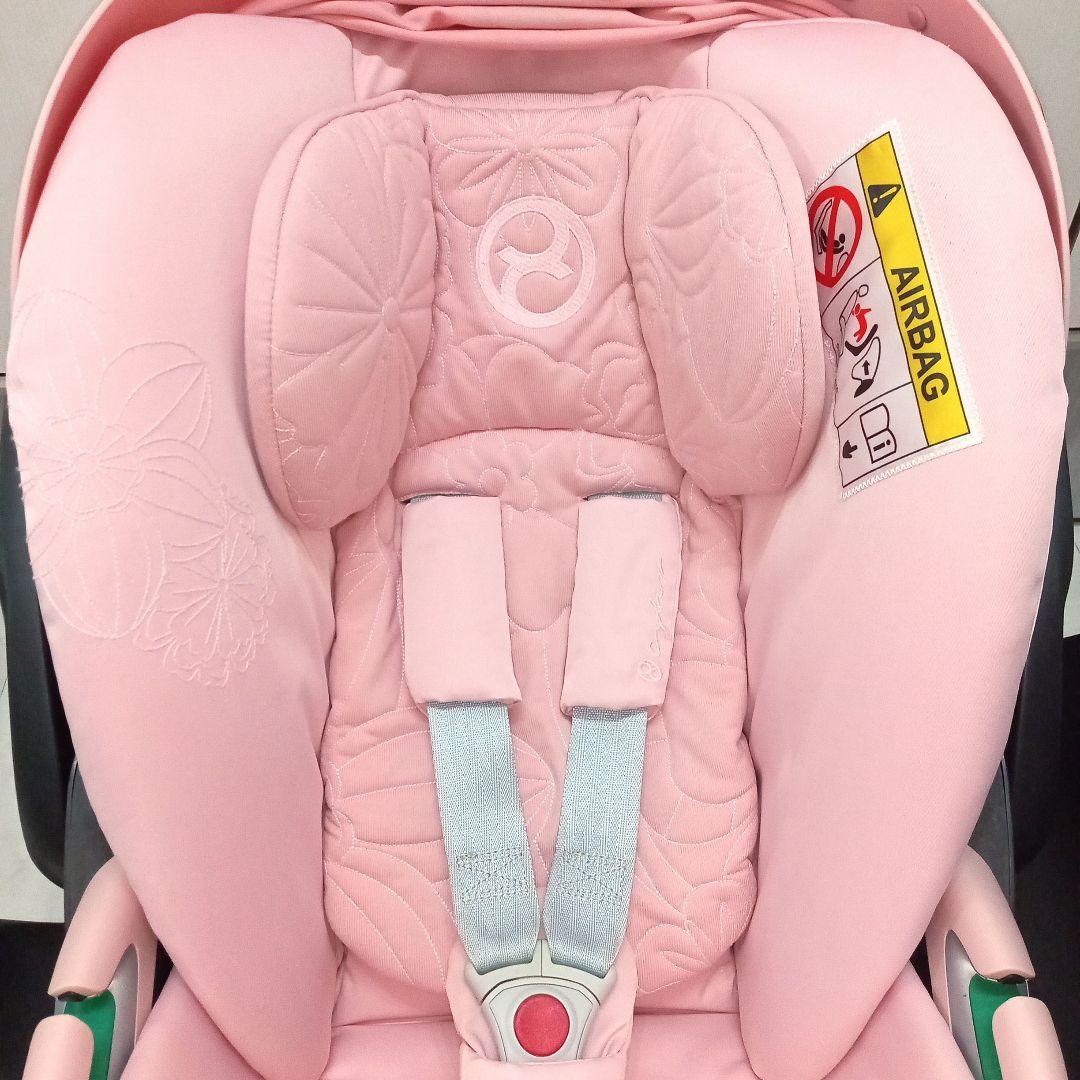 極美品♡【cybex】クラウドZ2(シンプリーフラワーズ) ＆ ベースZ2