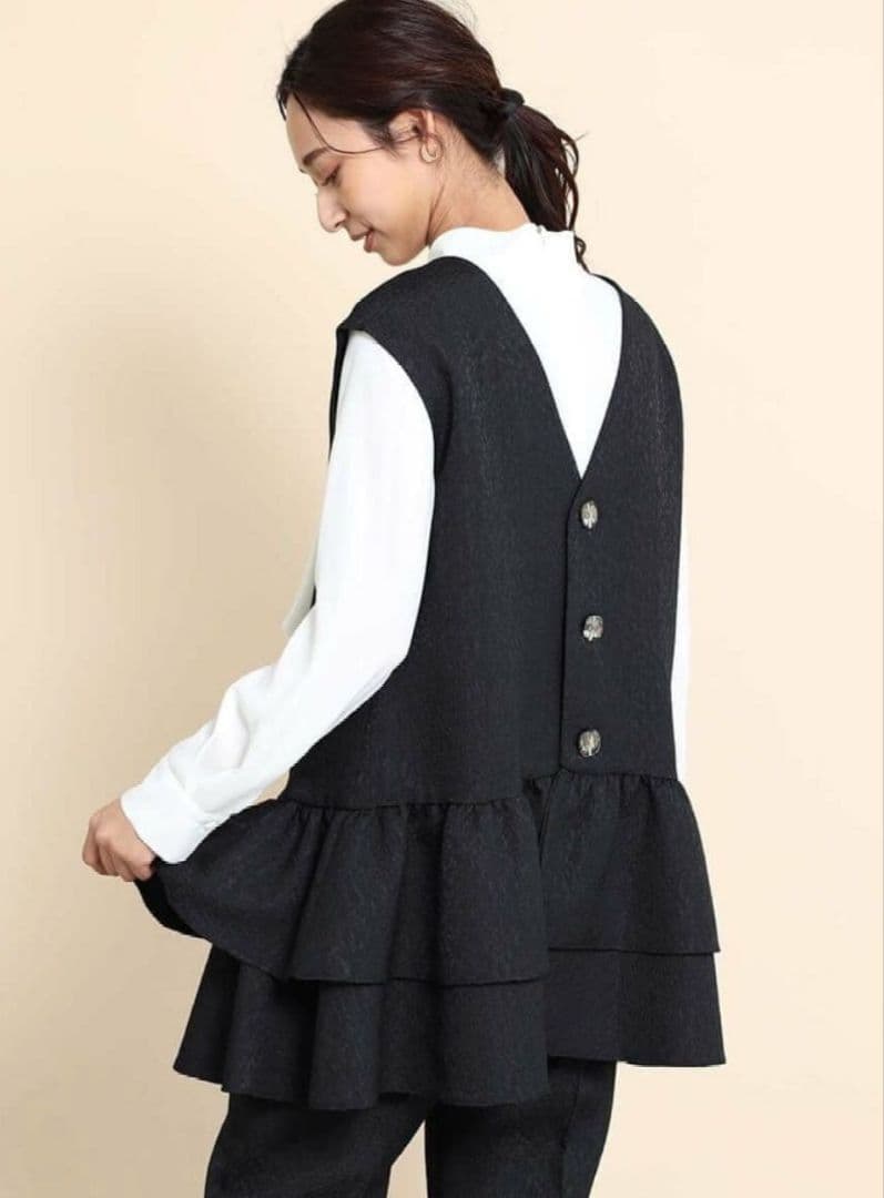 【極美品】フェンネル FENNEL ジャガードチュニックジレ ベスト ペプラム