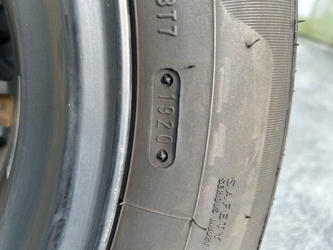 ハイエース　サマータイヤ ホイール　4本セット