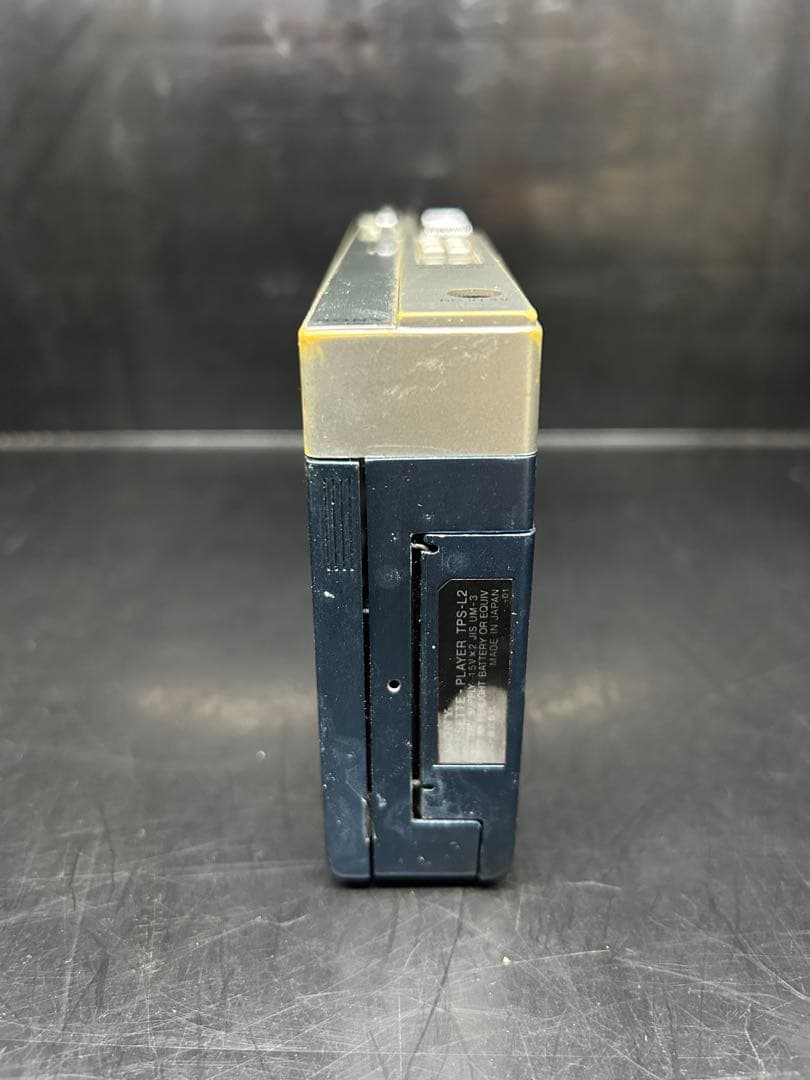 SONY TPS-L2 初代ウォークマン　不動品