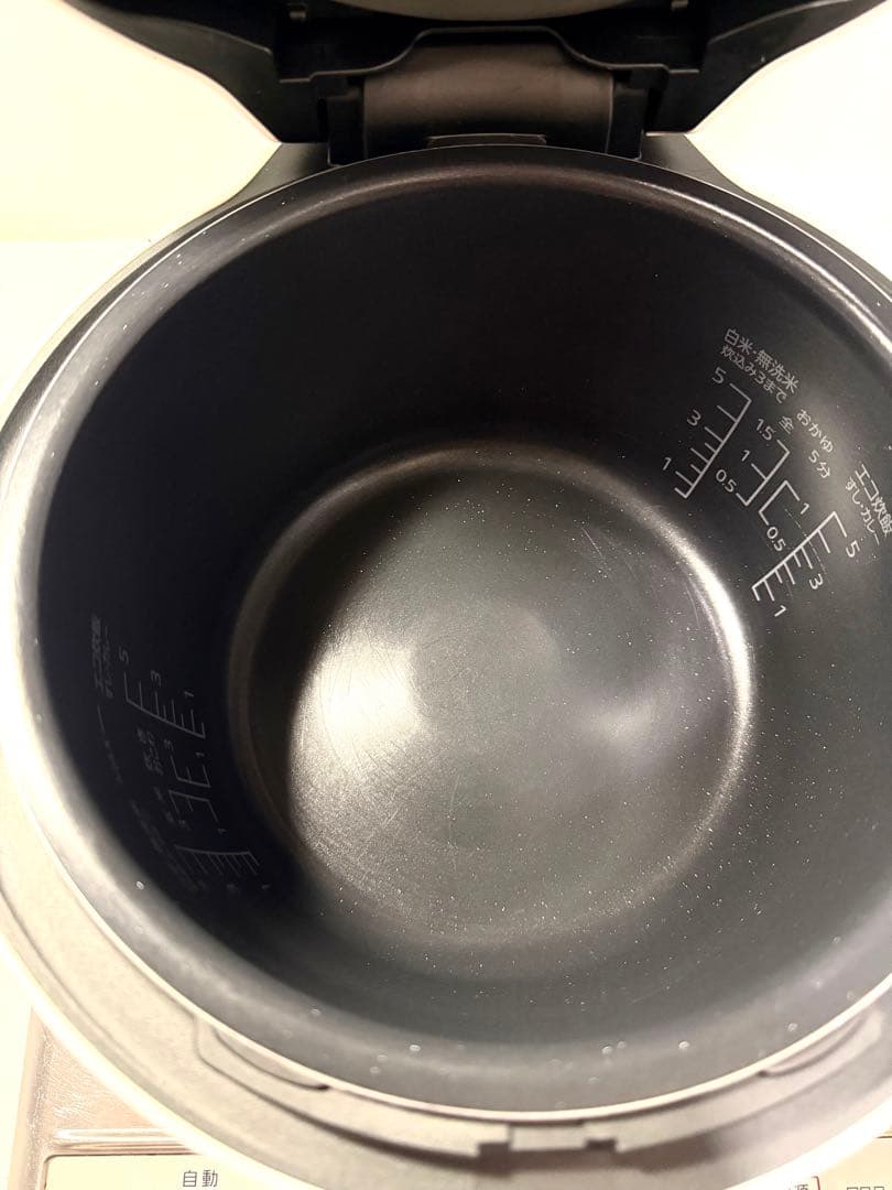 美品★パナソニック 炊飯器 5合 圧力IH SR-R10A-W 2024年製