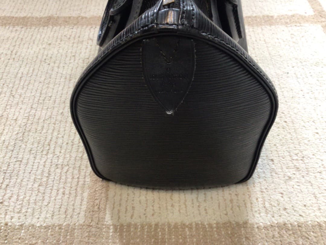 ルイヴィトン　エピレザー 黒 ハンドバッグ