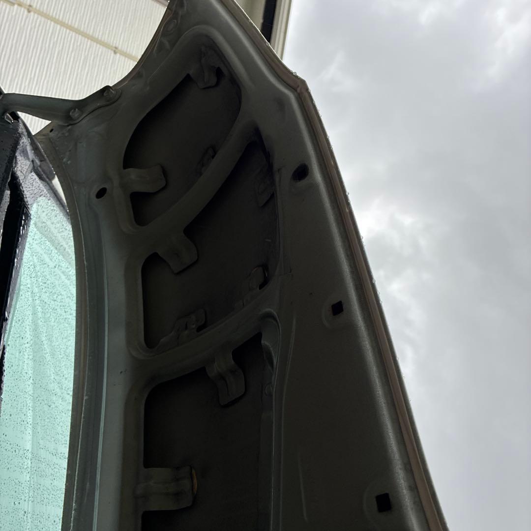 ハイエース純正ボンネット