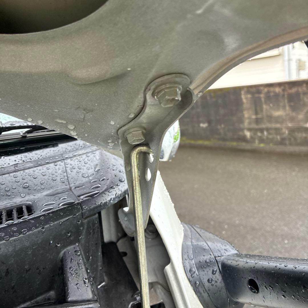 ハイエース純正ボンネット