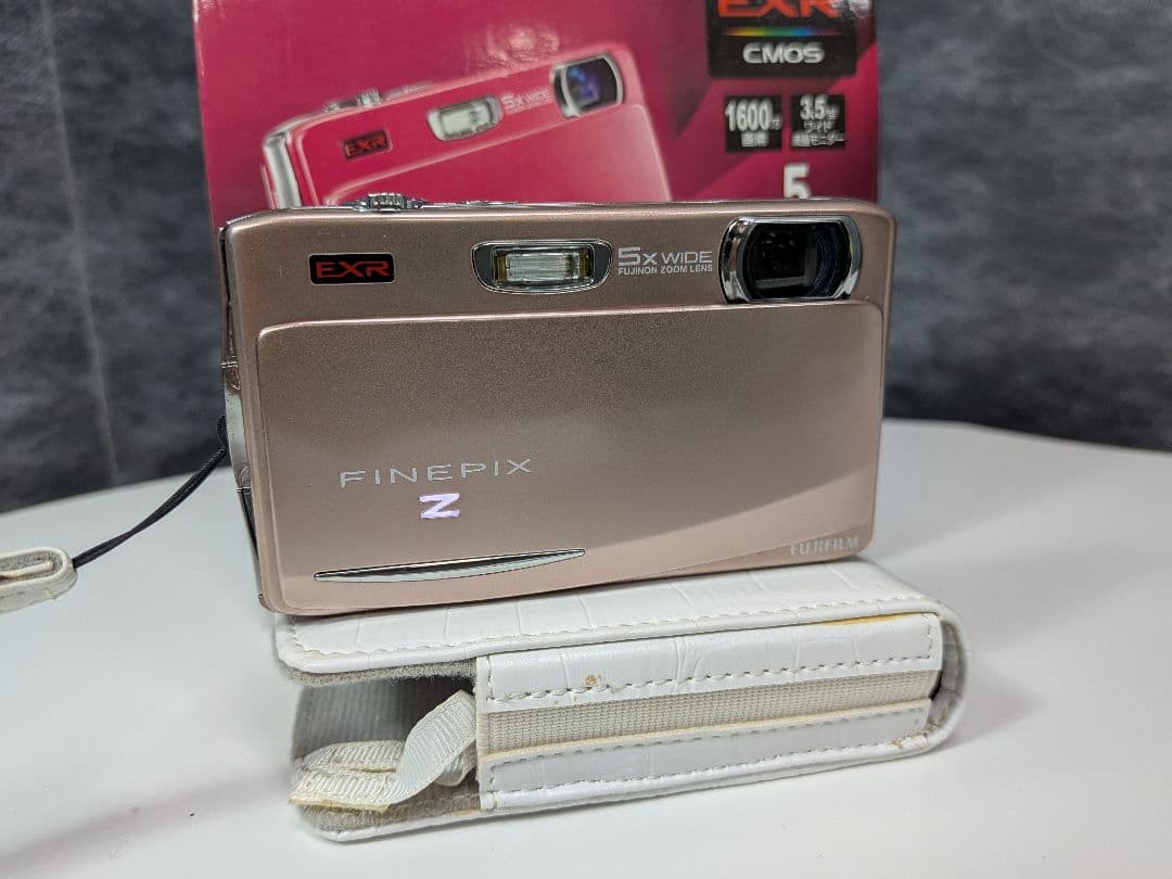 【極美品】FUJIFILM FINEPIX Z950EXR ピンクゴールド