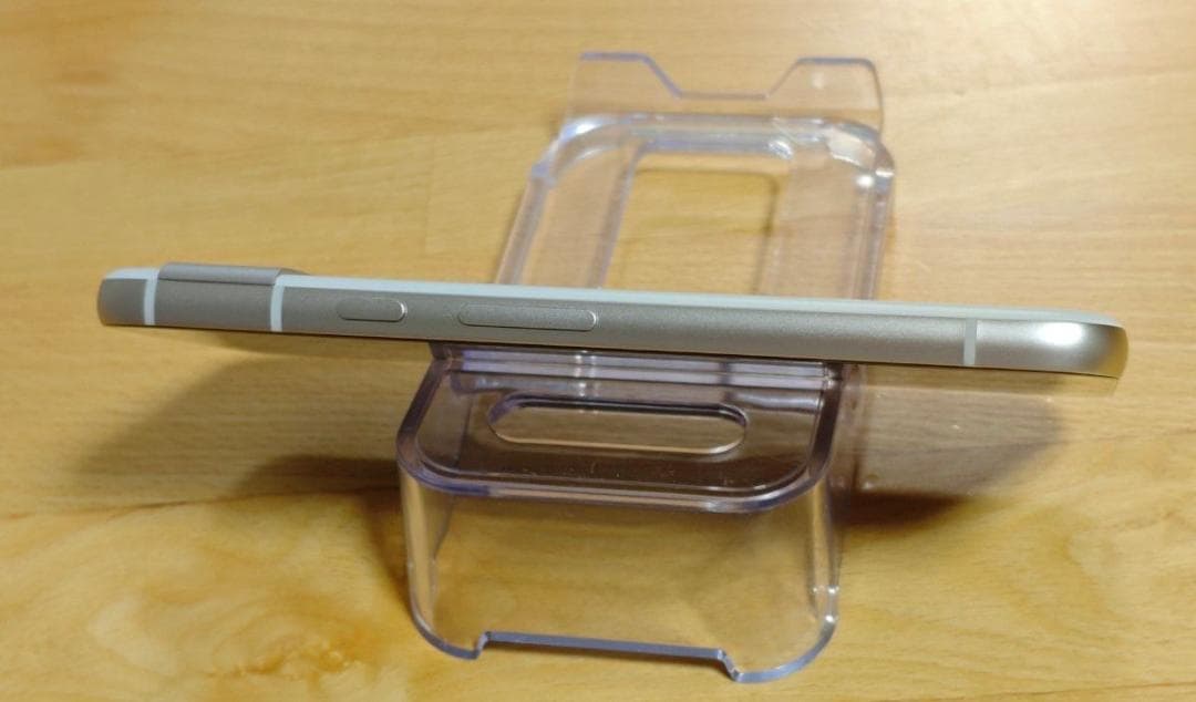 美品 Google Pixel 8a 128GB Porcelain