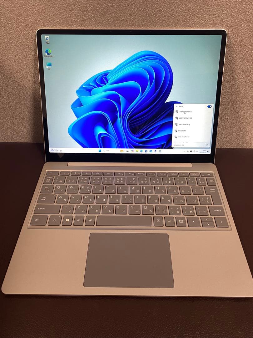 Windowsノート本体 Surface Laptop go