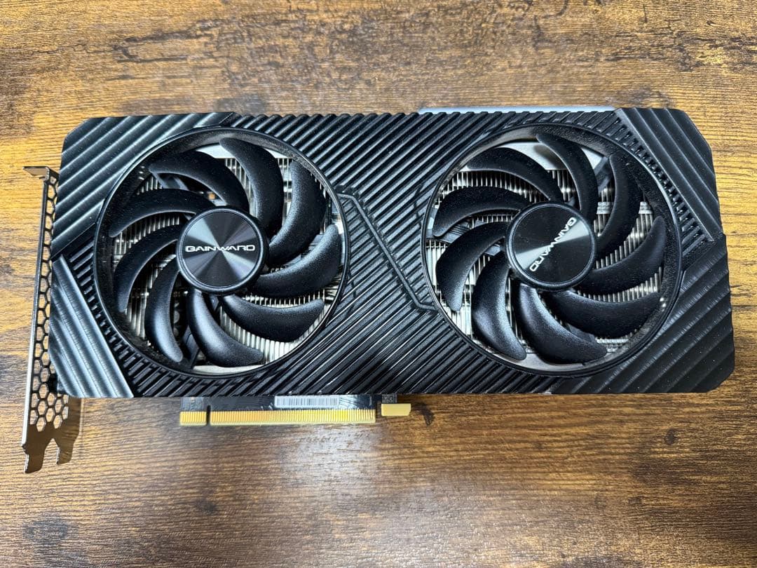 グラフィックボード・グラボ・ビデオカード Gainward RTX4070 ghost 12gb