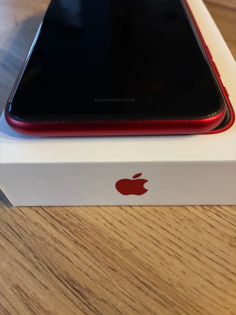 Apple iPhone SE (第3世代) レッド 256GB