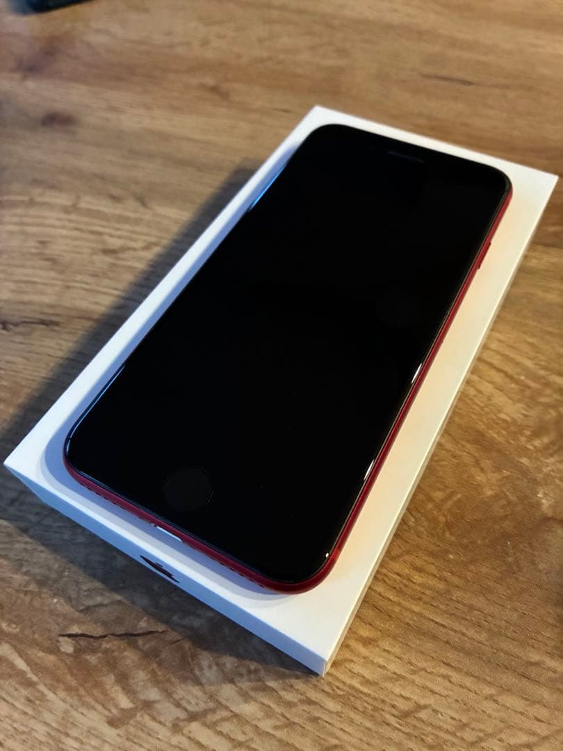 Apple iPhone SE (第3世代) レッド 256GB