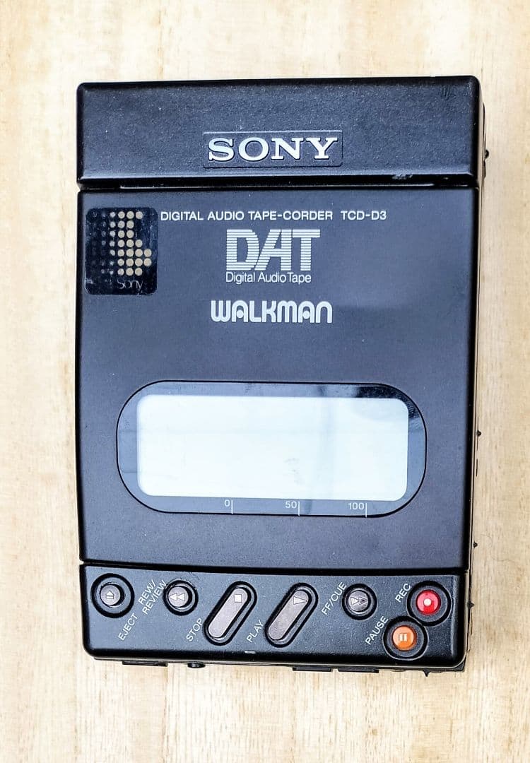 ポータブルプレーヤー SONY DAT WALKMAN TCD-D3