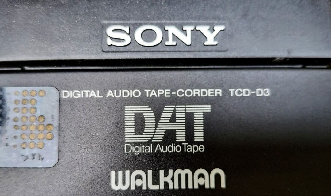 ポータブルプレーヤー SONY DAT WALKMAN TCD-D3