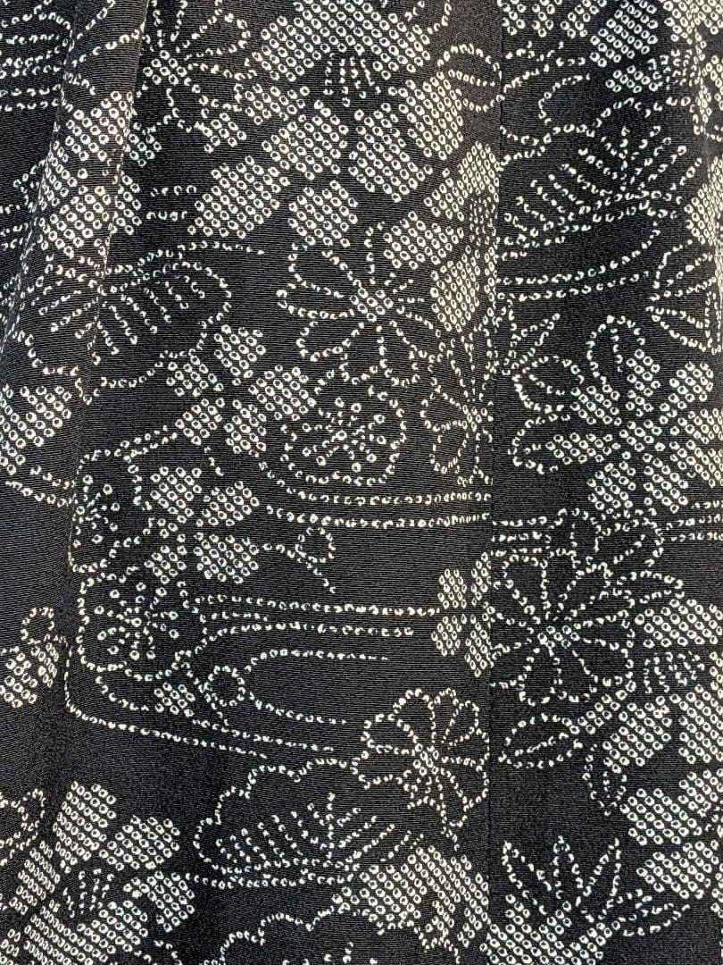 A262着物リメイク黒地正絹小紋Aラインワンピース★リボン・ブローチ