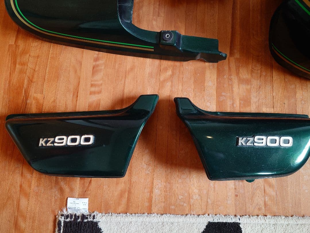 Kawasaki KZ900 純正外装セット　アヌビス